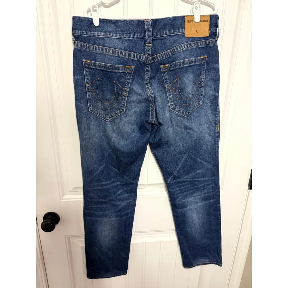 True Religion Jeans Mens 34 Straight Leg Blue Medium Wash EUC